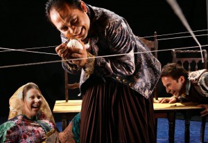 Espetáculo A Casa na Temporada de Teatro Adulto