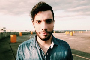 Leandro Neko lança livro com show em São Paulo