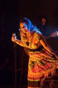 Mel Mattos faz show em homenagem aos 289 anos de Fortaleza