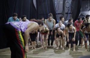 Projeto Comicidade inscreve para oficina sobre acrobacia cômica