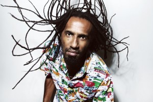 Jota Erre apresenta novo disco em Fortaleza