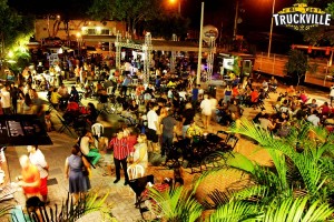 Programação gastronômica e musical  no Truckville Food Park