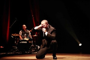 “Notas – Uma Comédia de Relacionamentos”, com Edmilson Filho no Teatro Dragão do Mar