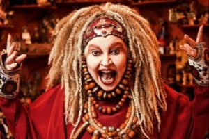 Em homenagem à Elke Maravilha, TJA exibe filme “A Lenda do Gato Preto”