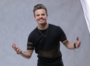 Matheus Fernandes agita “MF Beach – Funk Edition”