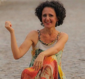 Flavia Wenceslau faz show no Cineteatro São Luiz