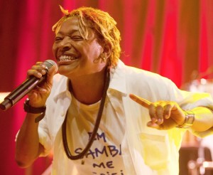 Mart’nália faz show do novo álbum na Caixa Cultural Fortaleza