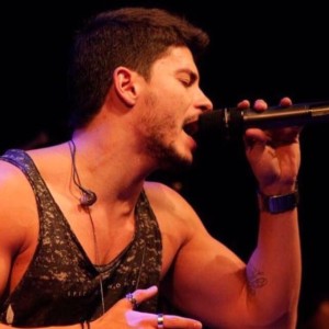 Com single de sucesso “A Flor”, Arthur Aguiar lança disco, “O Que Te Faz Bem”