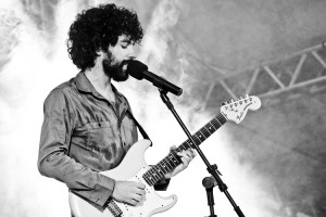Caio Castelo faz  show no Mambembe