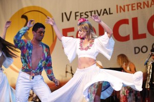 V edição do Festival Internacional do Folclore destaca cultura da América Latina e seis estados do Brasil