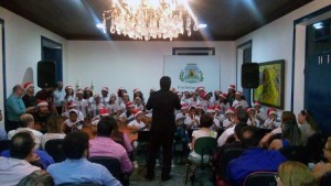 Orquestra infantil e camerata se apresentam com repertório natalino na Praça Portugal