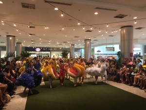 Apresentação de quadrilha no Shopping Parangaba
