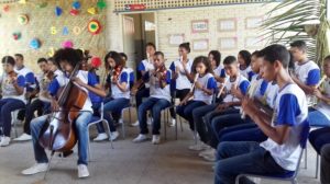 “Vida de Viajante” leva ao palco 35 crianças e adolescentes do Instituto Canarinhos (SE)