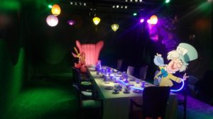 Última semana da exposição Alice no País das Maravilhas