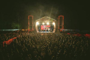 [RJ] Festival Lovelands chega à Itaipava com Bloco Fica Comigo e artistas consagrados