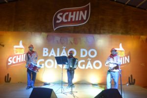 Cerveja Schin marca presença nas festas juninas do Nordeste e homenageia Gonzagão