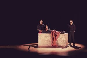 Companhia portuguesa de teatro estreia Bamba Vamba Wamba no Rio de Janeiro