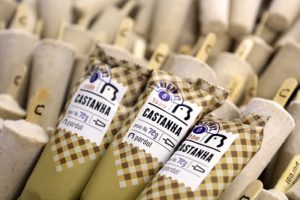 Referência na memória afetiva do cearense, produção de picolés de castanha da Pardal Sorvetes chegou a 1,2 milhões no ano passado
