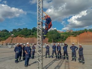 Trabalhadores da região do Cariri recebem treinamento durante a montagem do Festival Expocrato