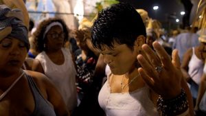 Filme sobre racismo e intolerância no carnaval carioca entra em circuito nacional na TV