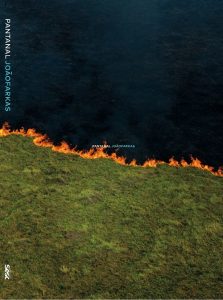 Em livro,  João Farkas revela corpo e alma do Pantanal