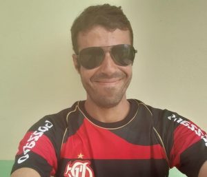 O escritor Raphael Bruno lança seu 108° livro