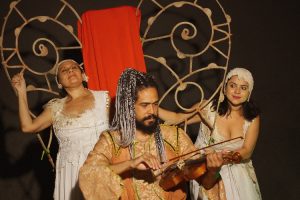 Espetáculo Tempo Temporão na Casa Absurda