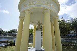 Esculturas da Cidade da Criança são restauradas