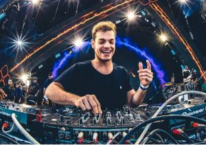 Sunrise Experience traz dez horas de festa durante o feriado, na Praia do Futuro