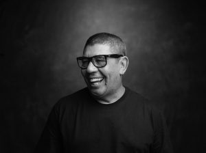 Escritor Sérgio Vaz conversa sobre Literatura e Realidade no projeto Diálogos Contemporâneos