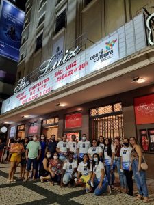 O Pequeno Nazareno leva jovens carentes para prestigiar espetáculo no Cineteatro São Luiz