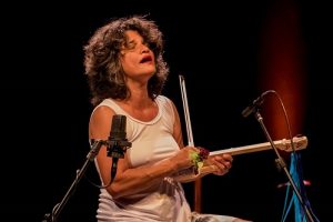 Déa Trancoso apresenta o espetáculo “Cartas ao Vento” no CCBNB- Fortaleza