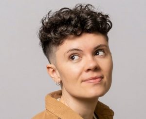 Cantora mineira Lizandra apresenta o show “O Medo Vira Poesia” em Fortaleza