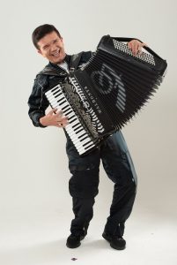 Waldonys comemora 50 anos com show no Teatro RioMar Fortaleza