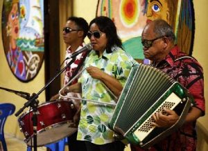 Banda Tô Nem Vendo, Vanessa França e Luisinho & Banda no Cantinho do Frango