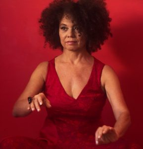 Marta Aurélia lança novo single e vídeo com show no CCBNB Fortaleza