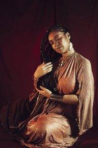 Lorena Nunes estreia novo show no Teatro do Dragão do Mar