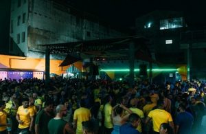 Jogo das oitavas de final do Brasil é comemorado em evento com open bar nesta segunda