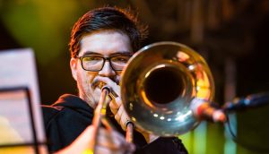 Projeto Jazz em Cena apresenta Felipe Giffoni e Choro All Jazz