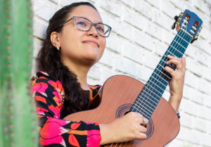 Theresa Rachel faz show em homenagem à Dona Ivone Lara no CCBNB Fortaleza