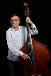 Show de Jorge Helder, Tributo ao Pink Floyd, Hérlon Robson e Luisinho Magalhães na programação musical do Cantinho do Frango