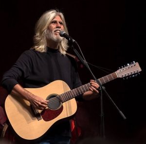 Oswaldo Montenegro faz show em Fortaleza