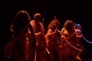 Espetáculo Três Luas Antes do Fim é atração no Teatro Chico Anysio nesta quinta-feira