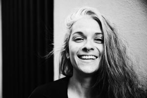 Bárbara Rodrix  apresenta show  da turnê “Ar” no CCBNB, em Fortaleza