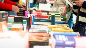 Unifor reúne leitores, escritores, clubes do livro e produtores em festival literário