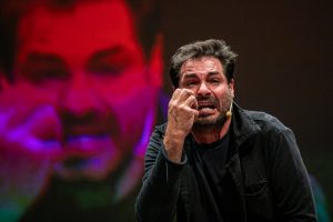 Espetáculo “Quem Está Aí?”, com Thiago Lacerda no Theatro José de Alencar