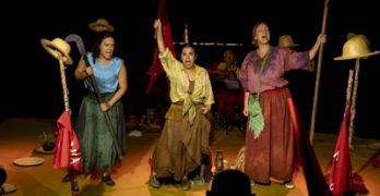 Teatro Carlos Câmara movimenta o Centro e o Moura Brasil com programação gratuita de teatro, memória e cultura popular
