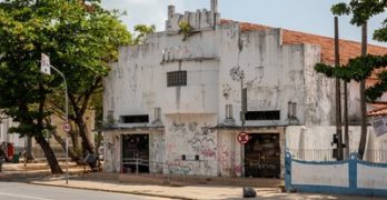 Coletivo CineRuaPE promove sessão de cinema pela reabertura do Cine Olinda